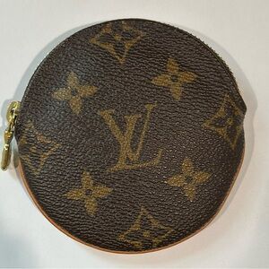 Authentic Louis Vuitton Porte Monnaie Round Monogram